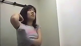 Asian Fitness Babe Caught On Hidden Cam In Dressing Room