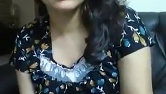 Indian Aunty With Big Boobs Enjoys Video Chat And Pussy Eating With Boyfriend