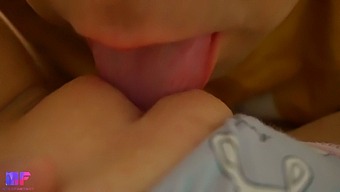 The Art Of Oral Pleasure On A Girlfriend'S Best Friend